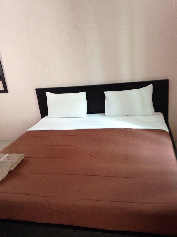 A And A Guesthouse Bangkok Extérieur photo
