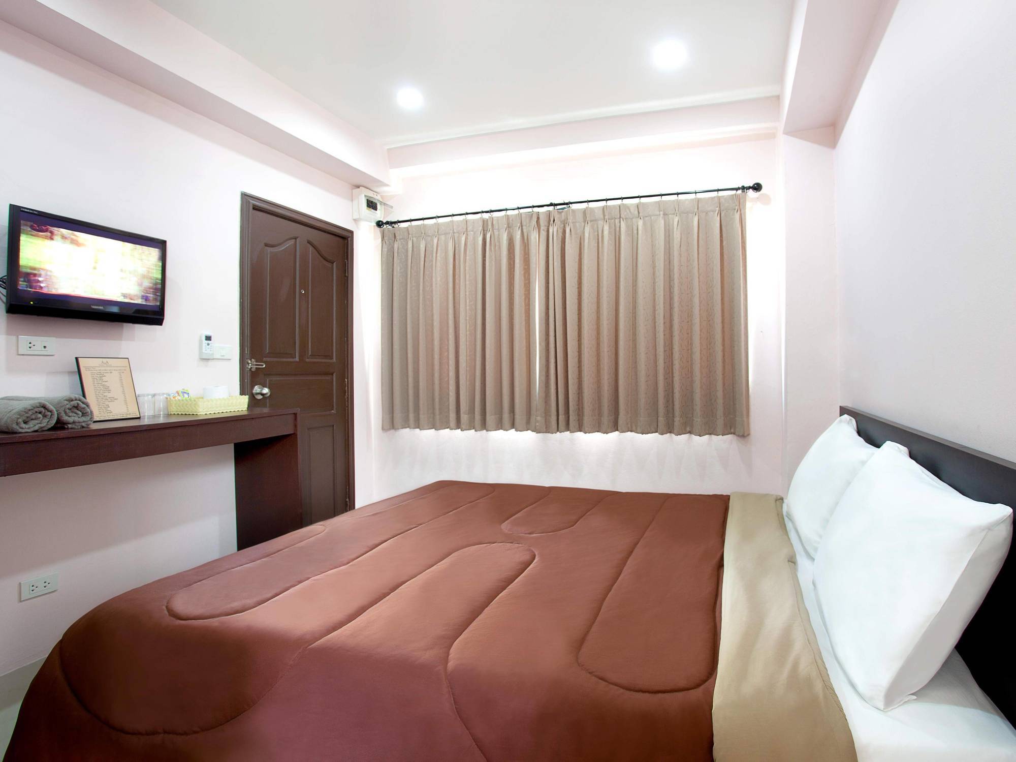 A And A Guesthouse Bangkok Extérieur photo